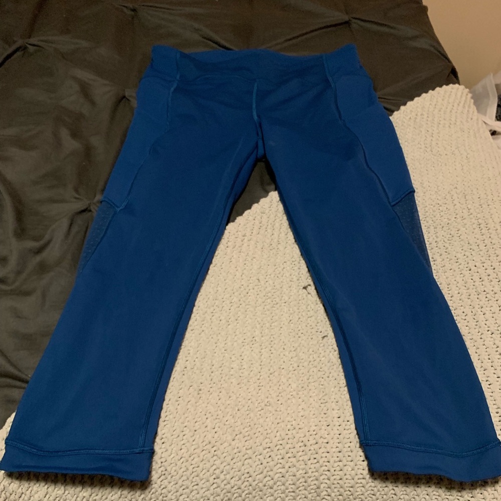 Lululemon Blue Cropped Workout Leggings
